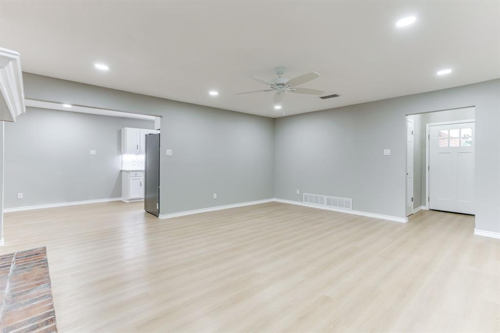 2709 Springbrooke Drive Hurst, TX 76054 - Photo 9 of 40