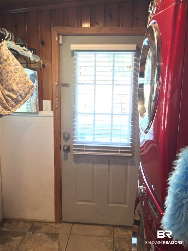 210 Alpine Street Mobile, AL 36611 - Photo 6 of 25