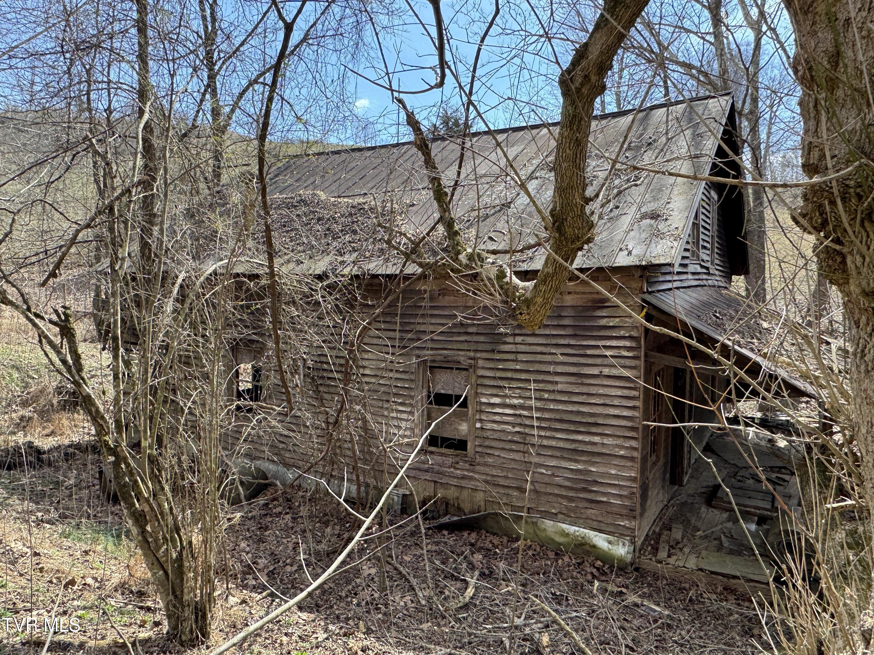 6996 Manville Road Gate City, VA 24251 - Photo 20 of 45 IMG_1707