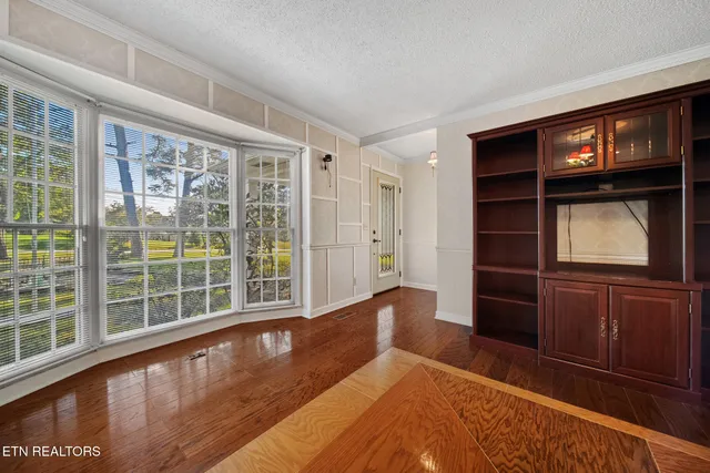 $729,000 | 949 Highway 25E, White Pine, TN 37890