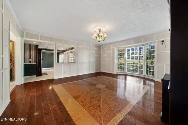$699,900 | 949 Highway 25E, White Pine, TN 37890