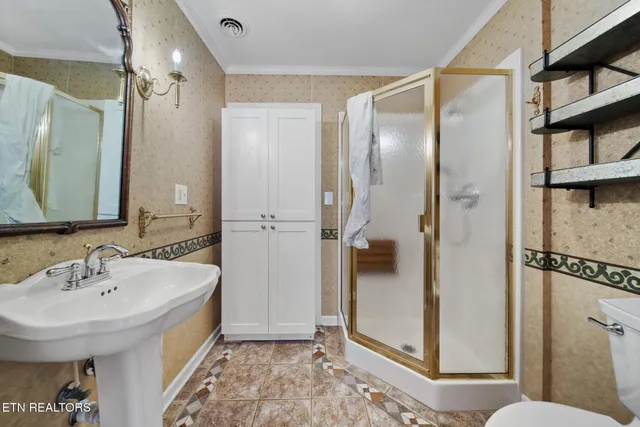 $729,000 | 949 Highway 25E, White Pine, TN 37890