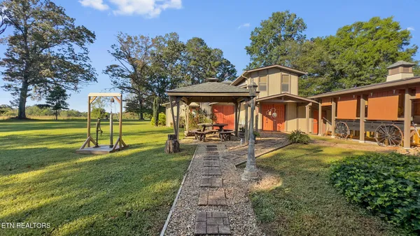 $699,900 | 949 Highway 25E, White Pine, TN 37890