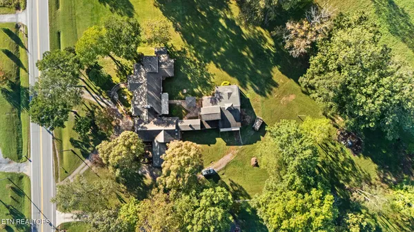 $699,900 | 949 Highway 25E, White Pine, TN 37890