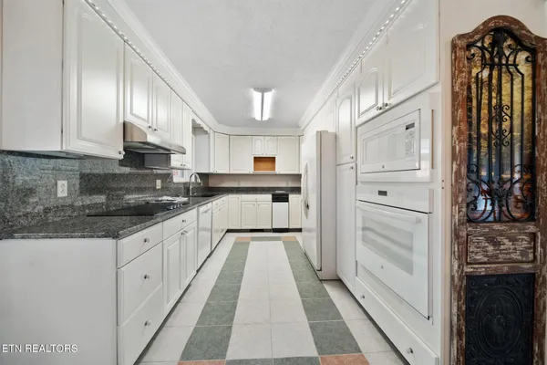 $699,900 | 949 Highway 25E, White Pine, TN 37890