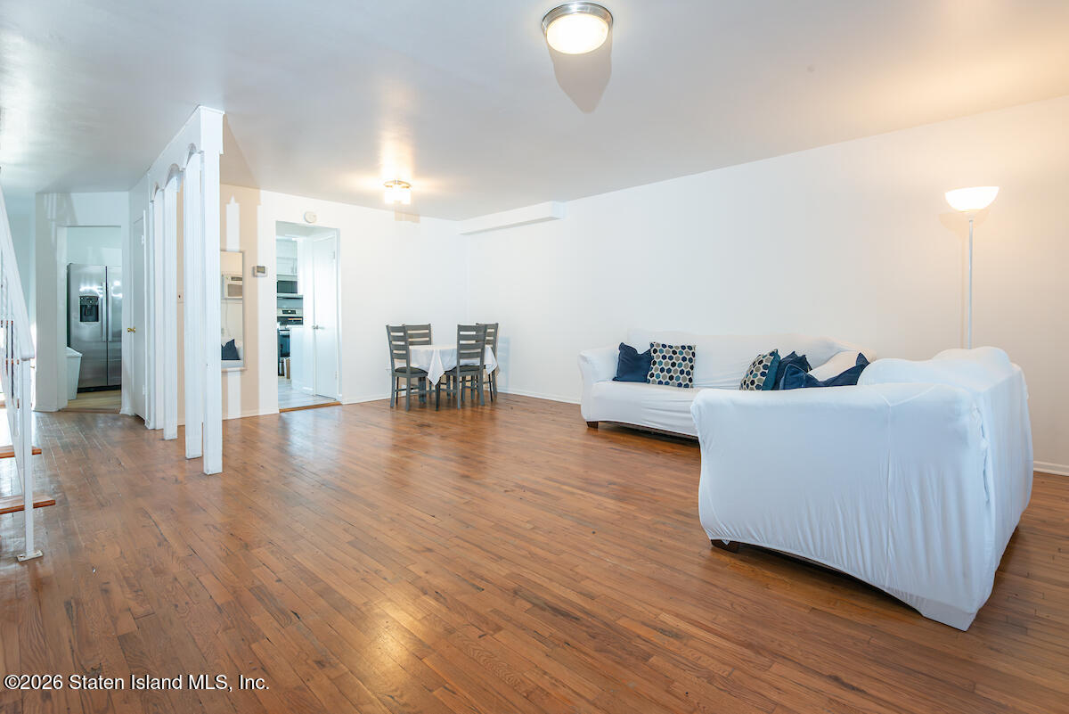 120 Birch Road Staten Island, NY 10303 - Photo 6 of 19 A-8