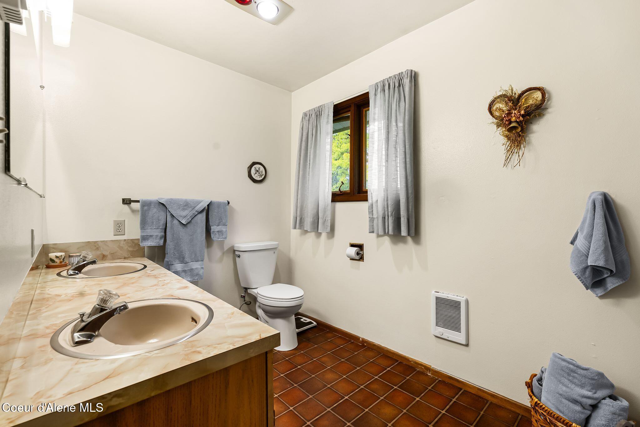 290 Syringa Heights Road Sandpoint, ID 83864 - Photo 41 of 65 17_KFM01761