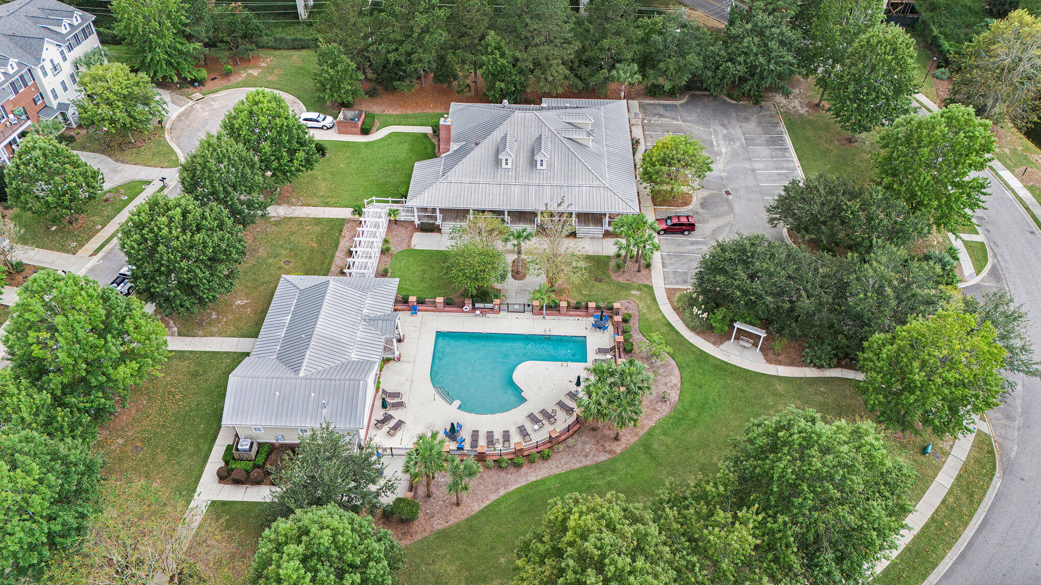 221 Slipper Shell Court Mount Pleasant, SC 29464 - Photo 36 of 40 039_dji_20241004120356_0036_d