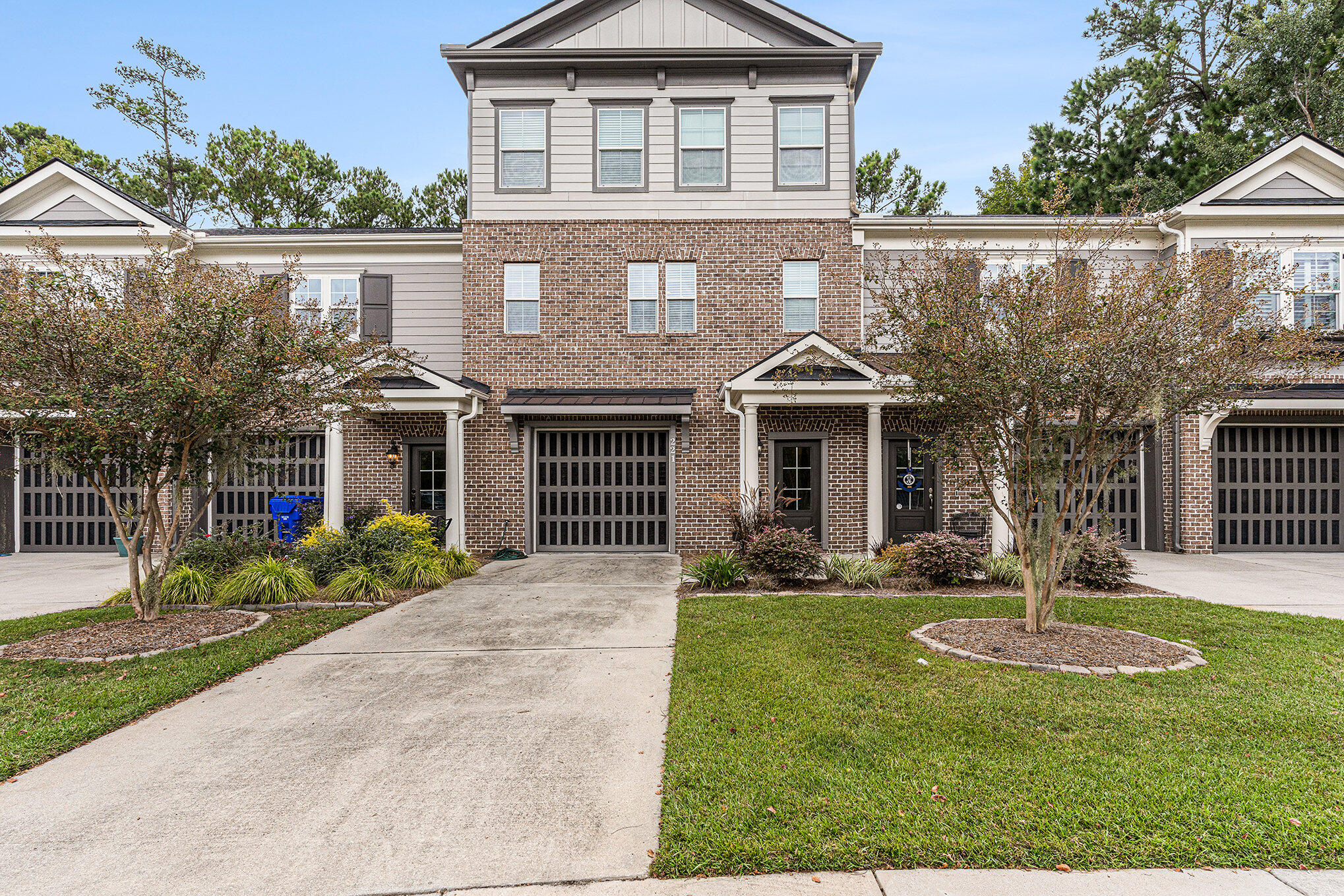 221 Slipper Shell Court Mount Pleasant, SC 29464 - Photo 6 of 40 007_dsc07028
