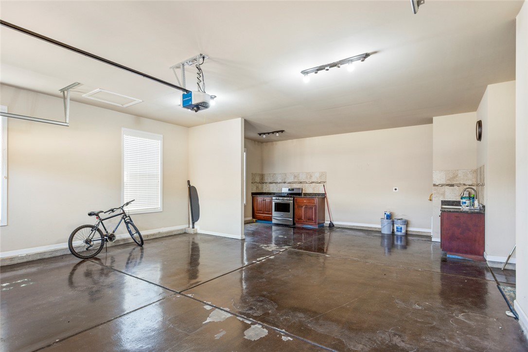 1005 Winmar Drive Anderson, SC 29621 - Photo 25 of 50 This spacious garage offers versatile space and a dedicated utility area.