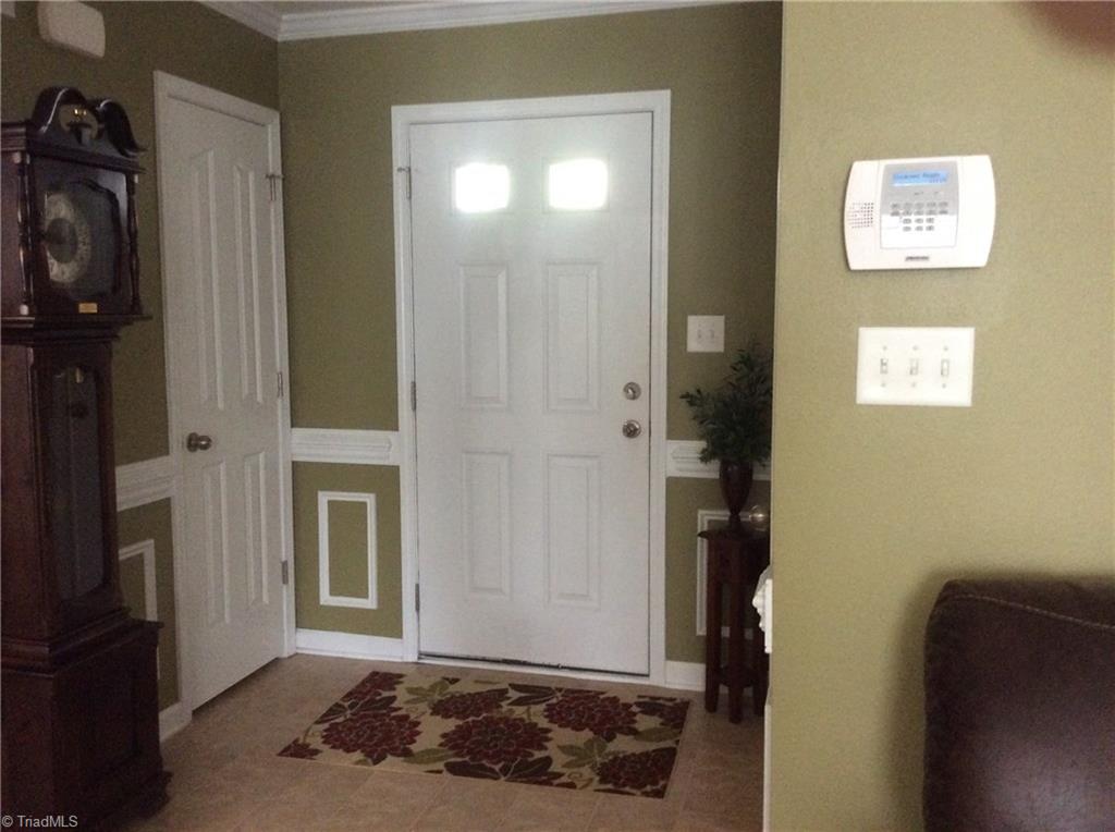 857 Hedgepath Terrace High Point, NC 27265 - Photo 12 of 28 Gallery Image 12