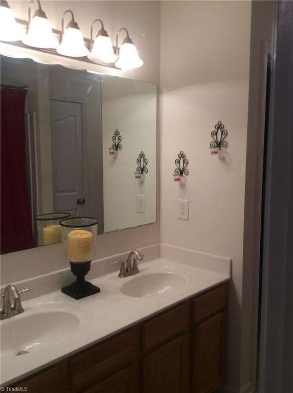 857 Hedgepath Terrace High Point, NC 27265 - Photo 17 of 28 Gallery Image 17