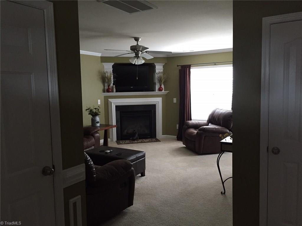 857 Hedgepath Terrace High Point, NC 27265 - Photo 5 of 28 Gallery Image 5