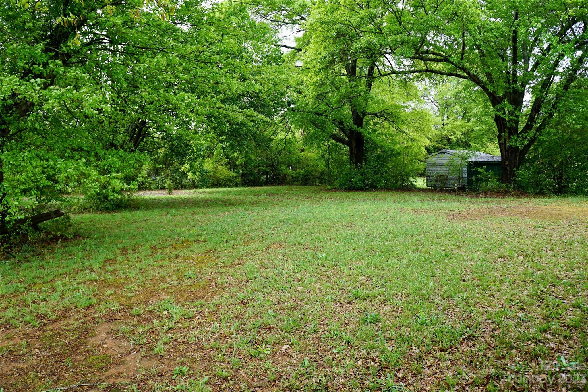 5737 Reidville Road Moore, SC 29369 - Photo 3 of 10 Gallery Image 3
