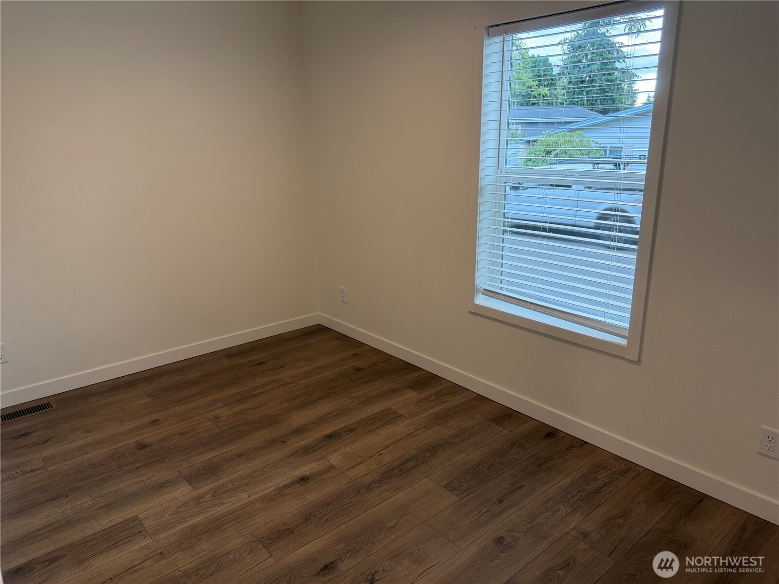 375 Union Avenue Southeast, Unit 8 Renton, WA 98059 - Photo 10 of 12 Gallery Image 10