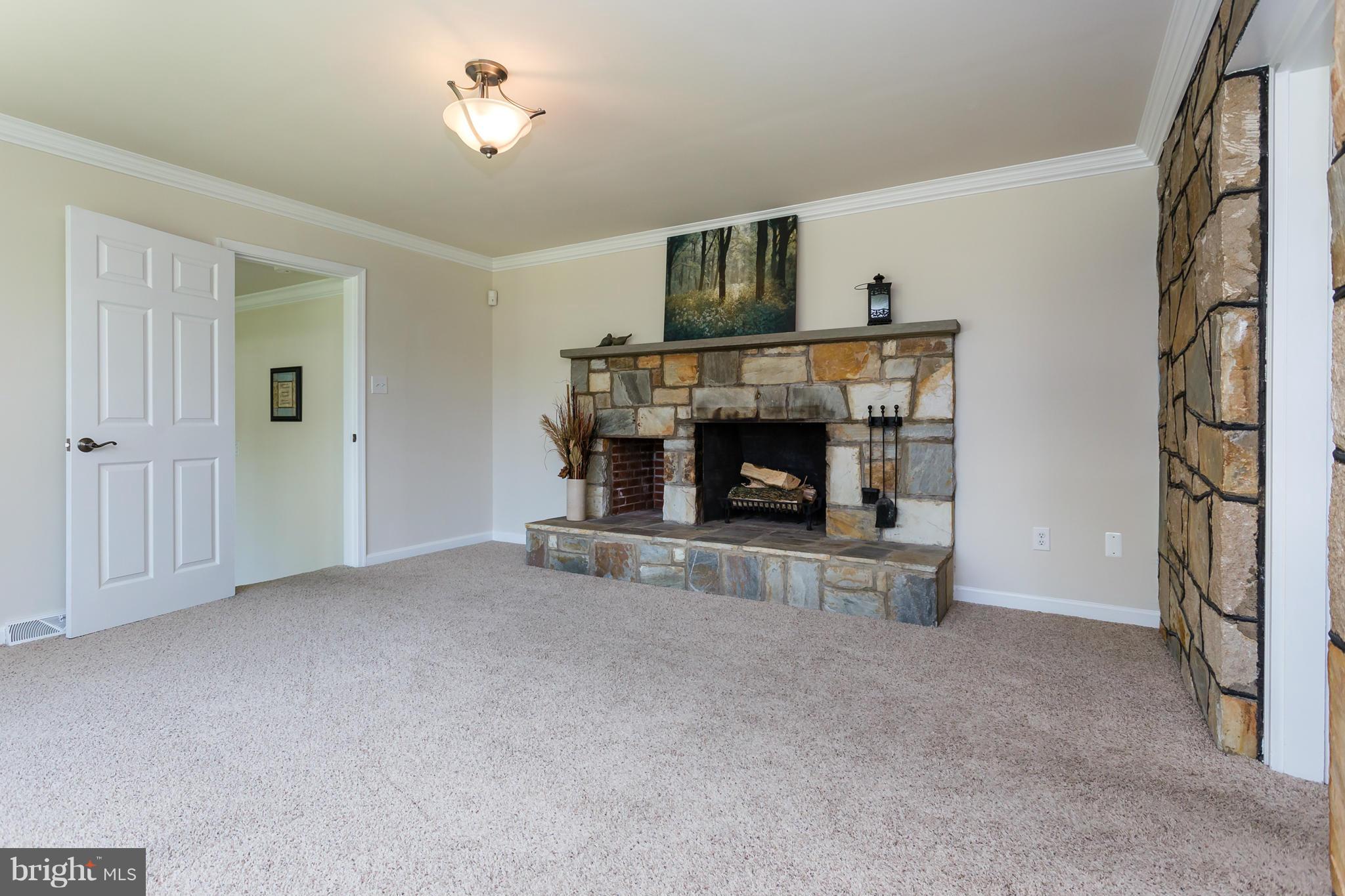 589 Truslow Road Fredericksburg, VA 22406 - Photo 12 of 29 Cozy Family Room