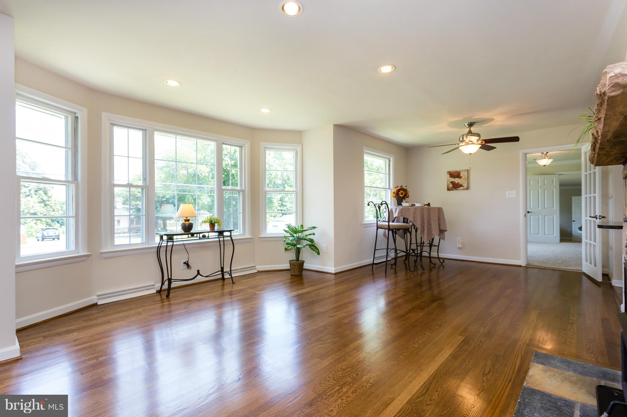589 Truslow Road Fredericksburg, VA 22406 - Photo 5 of 29 Freshly Painted
