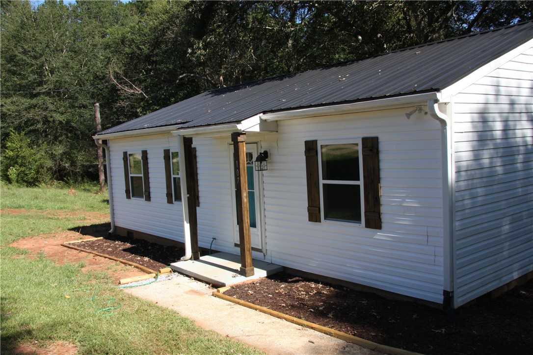 107 Ellington Road Pendleton, SC 29670 - Photo 4 of 18