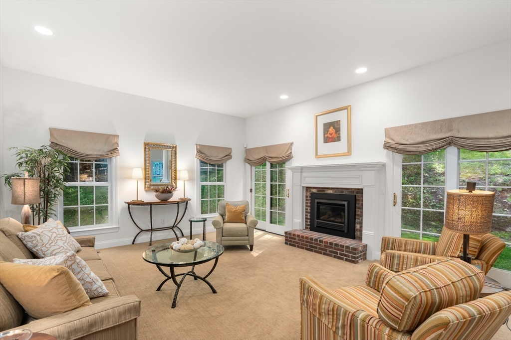 111 Dutton Road Sudbury, MA 01776 - Photo 9 of 42