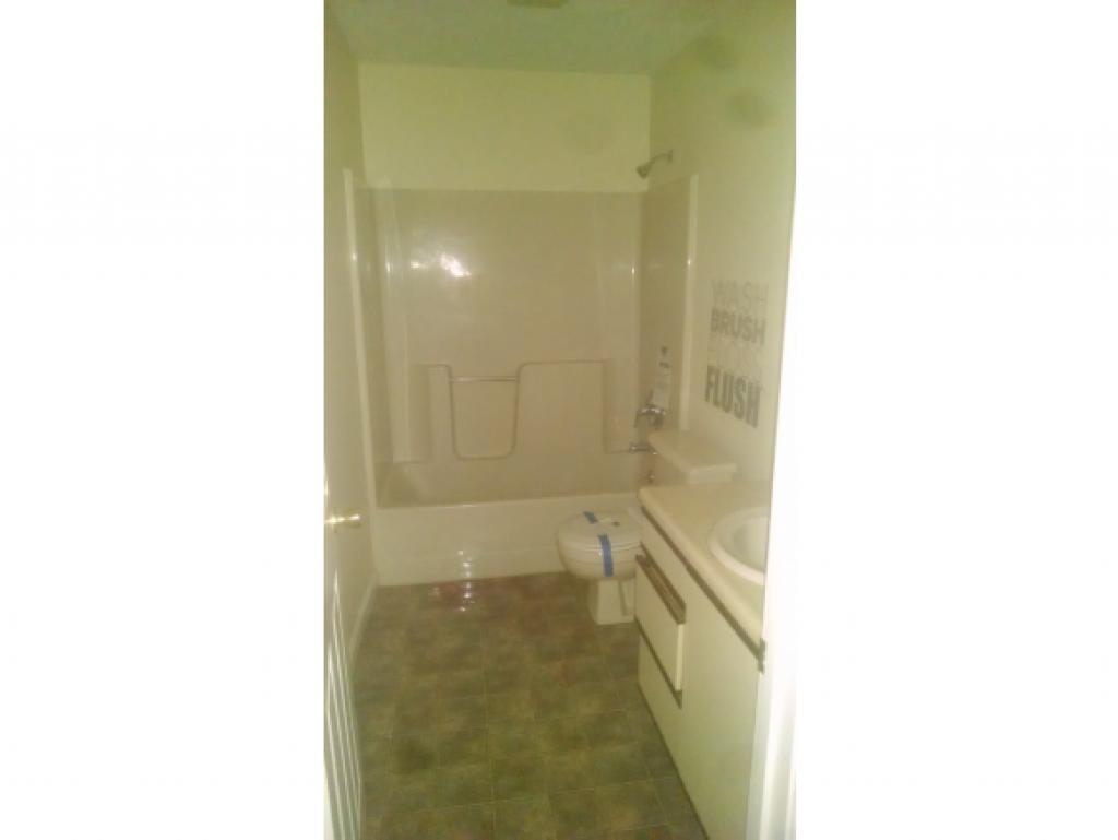1799 Bodwell Road, Unit 2 Manchester, NH 03109 - Photo 5 of 7