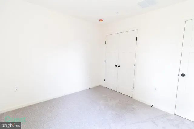 a close view of light fixtures