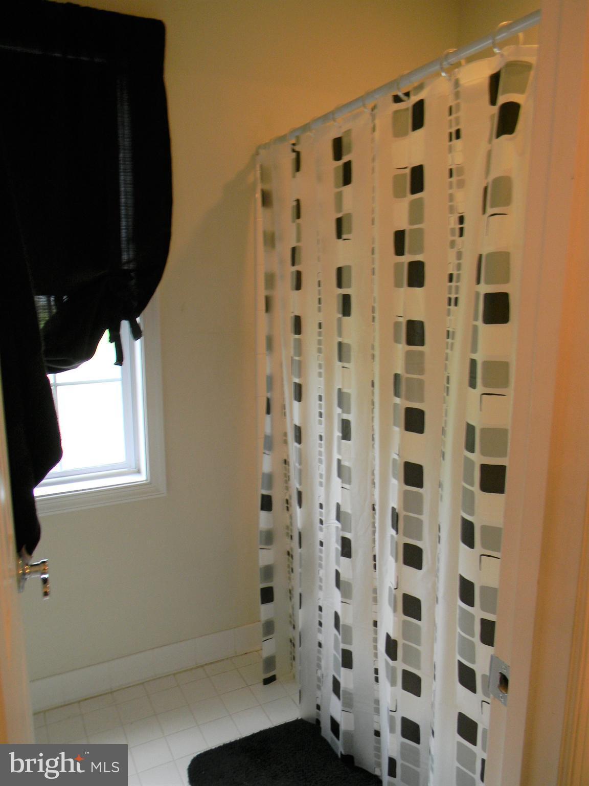 19972 Gleedsville Road Leesburg, VA 20175 - Photo 20 of 30 Jack and Jill Shower for rooms 2 and 3