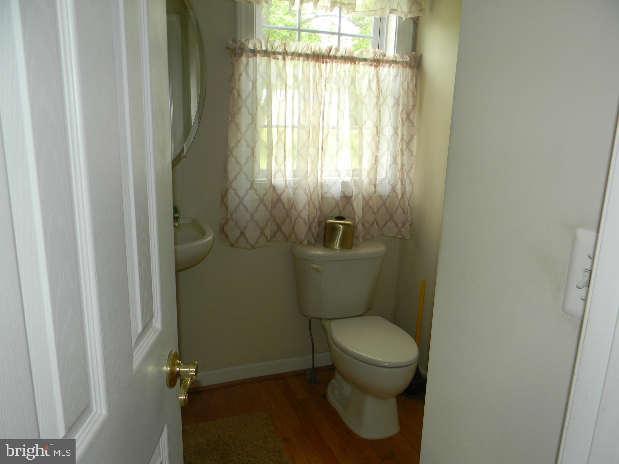 19972 Gleedsville Road Leesburg, VA 20175 - Photo 5 of 30 Half Bath on main level