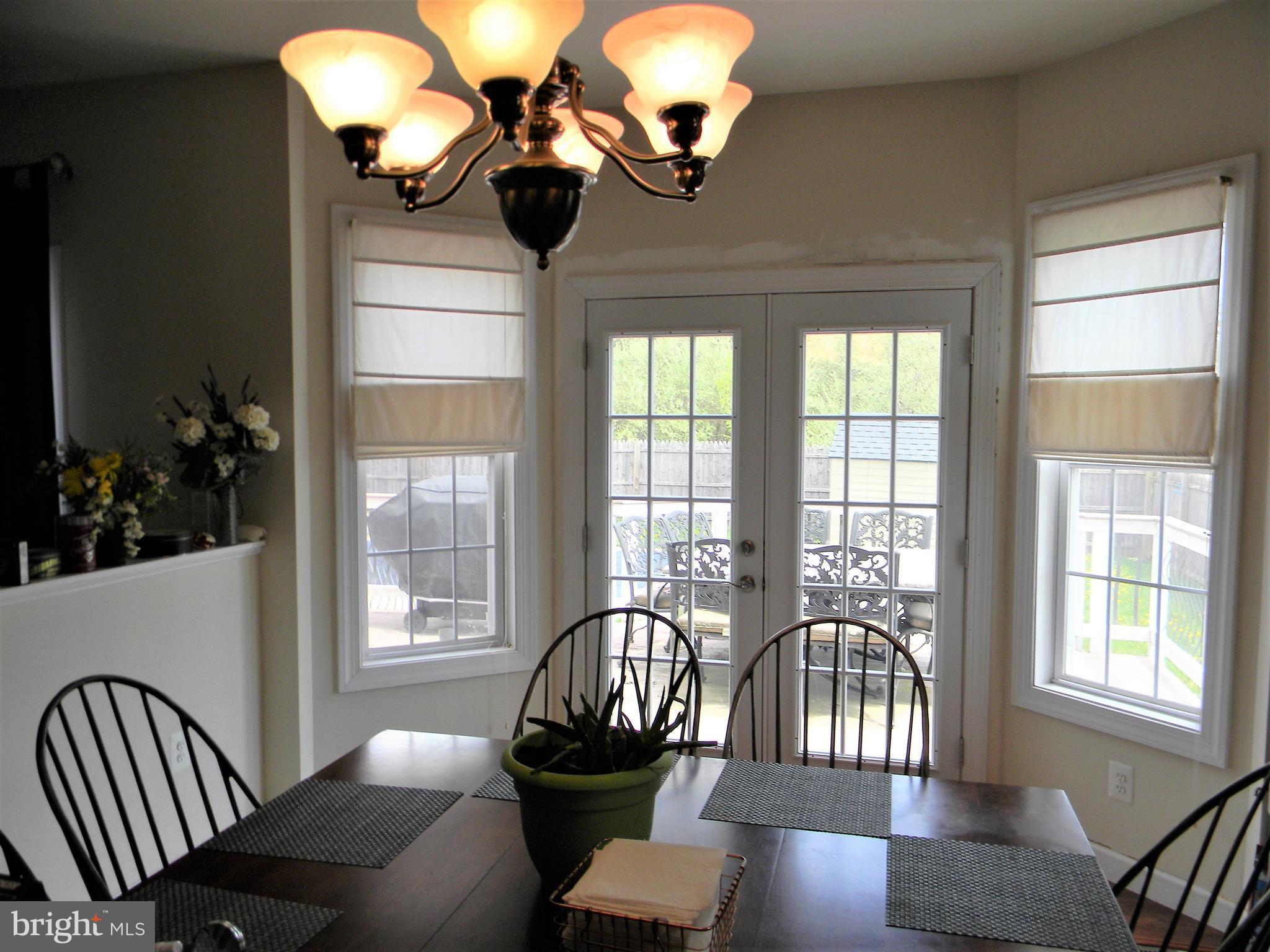 19972 Gleedsville Road Leesburg, VA 20175 - Photo 7 of 30 Breakfast Nook with view of your backyard