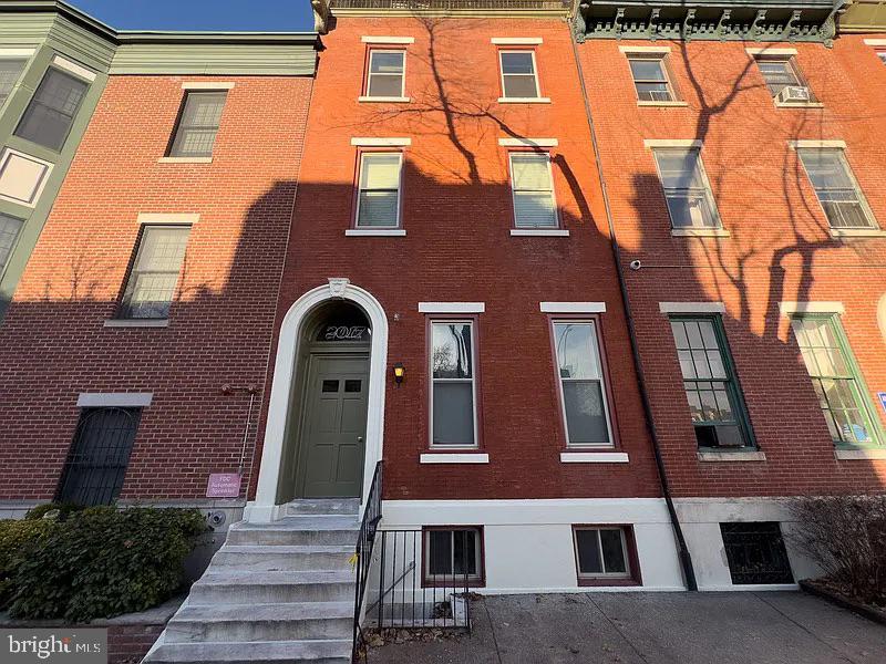 2017 Green Street, Unit 2R Philadelphia, PA 19130 - Photo 4 of 14