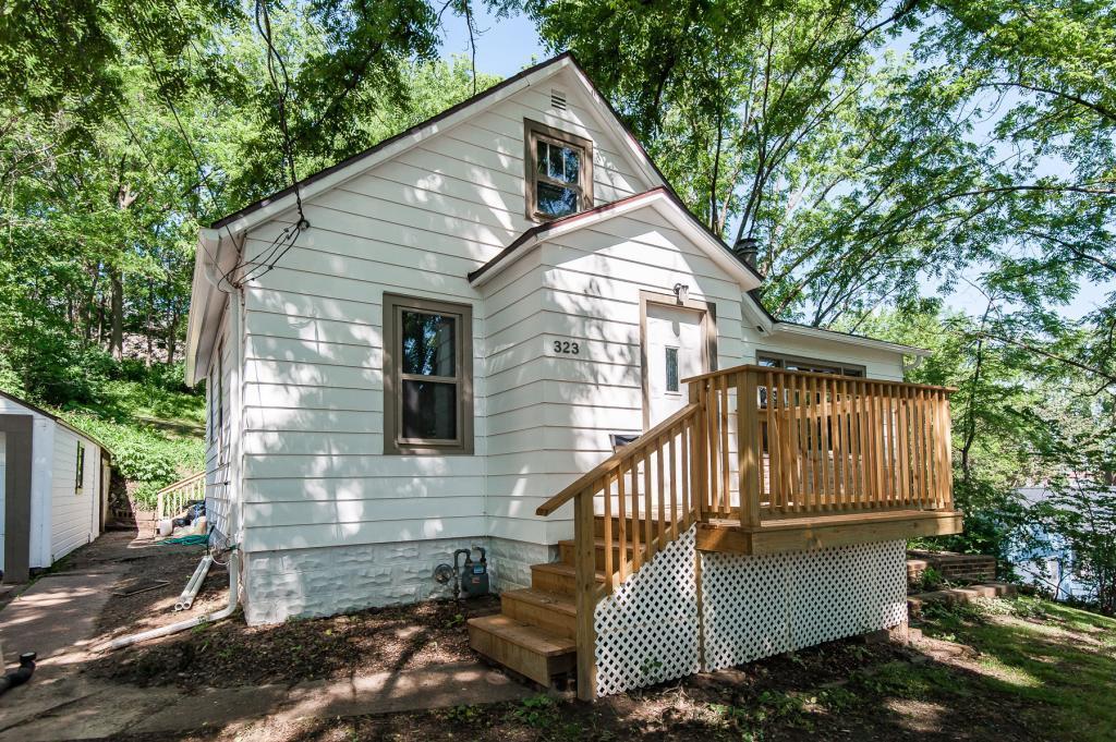 323 21st Avenue Southwest Rochester, MN 55902 - Photo 1 of 1