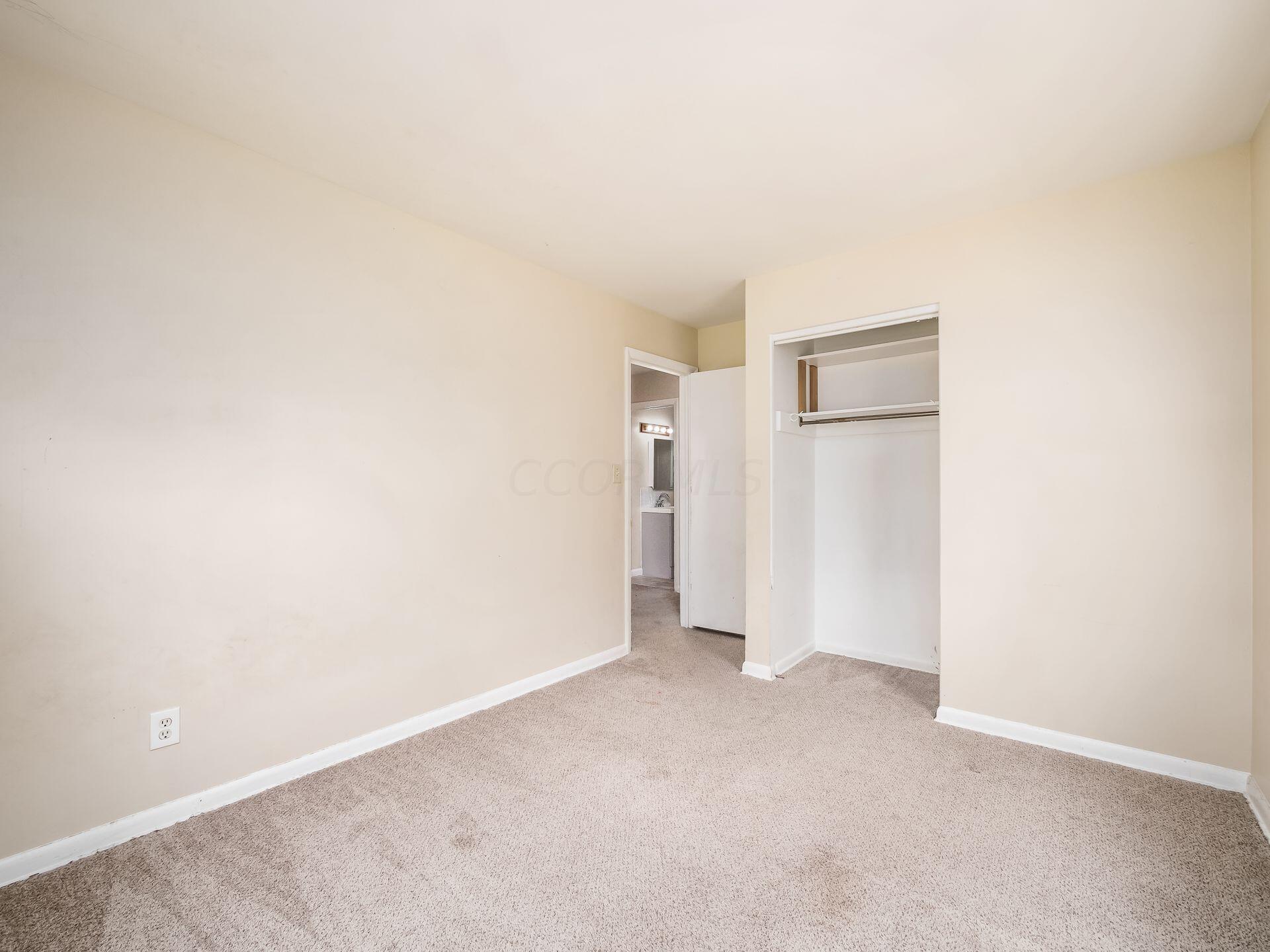 263 Deerfield Road Columbus, OH 43228 - Photo 17 of 27 017_727_C - 263 Deerfield 046