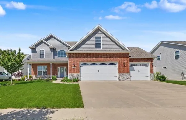 $649,900 | 311 Bradford Avenue, Savoy, IL 61874