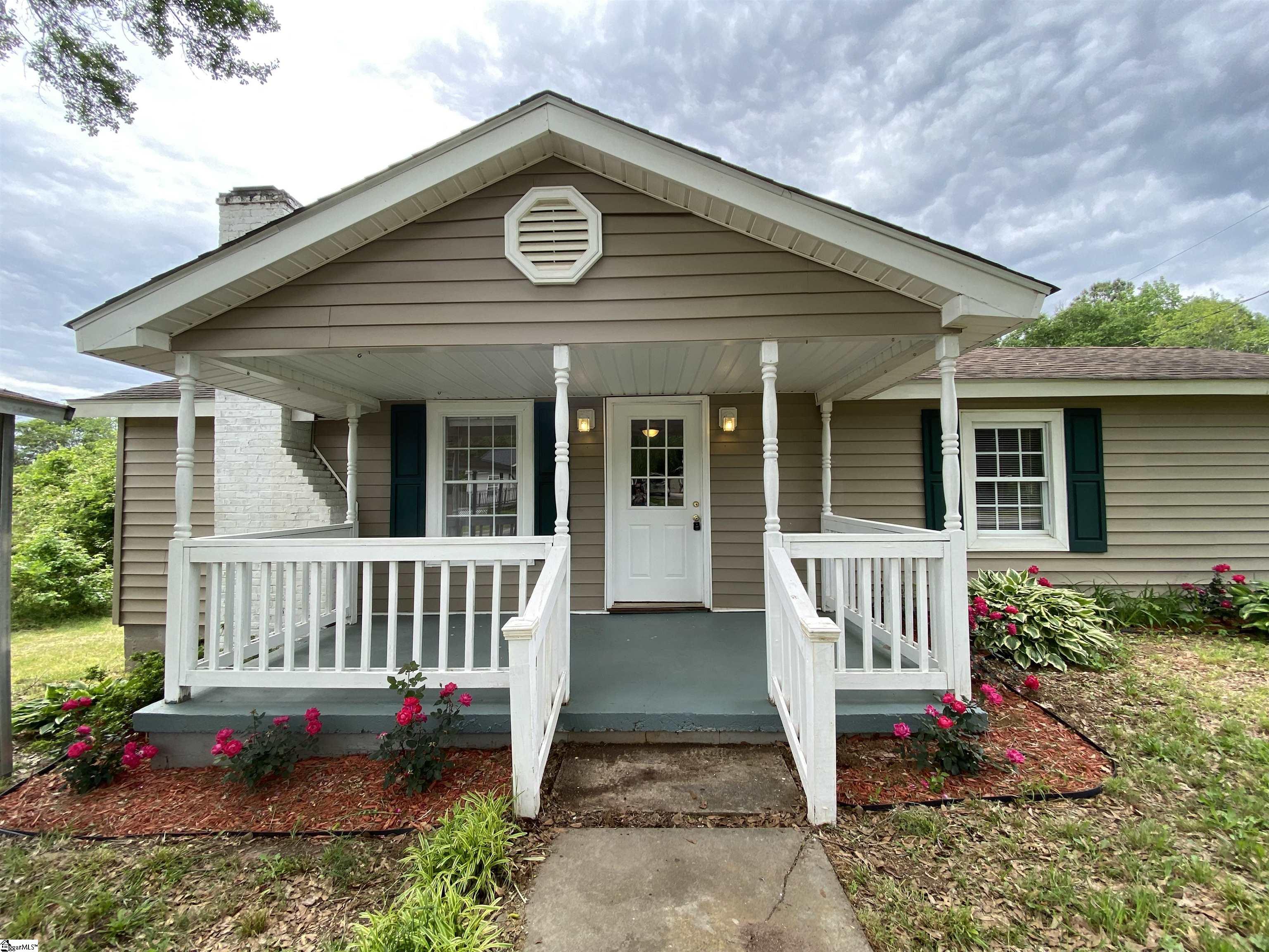 129 Christopher Street Duncan, SC 29334 - Photo 1 of 35 Gallery Image 1