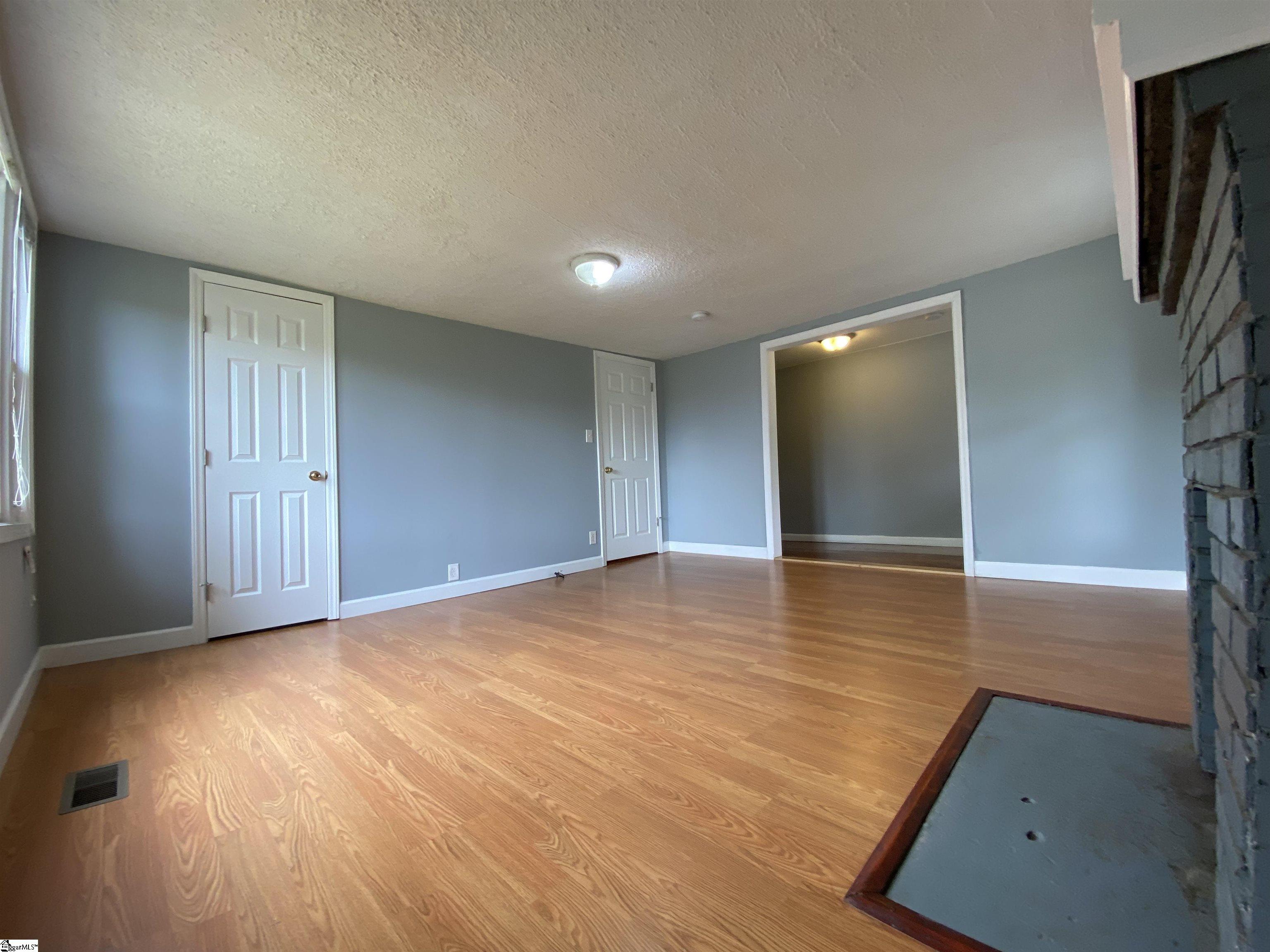 129 Christopher Street Duncan, SC 29334 - Photo 11 of 35 Gallery Image 11