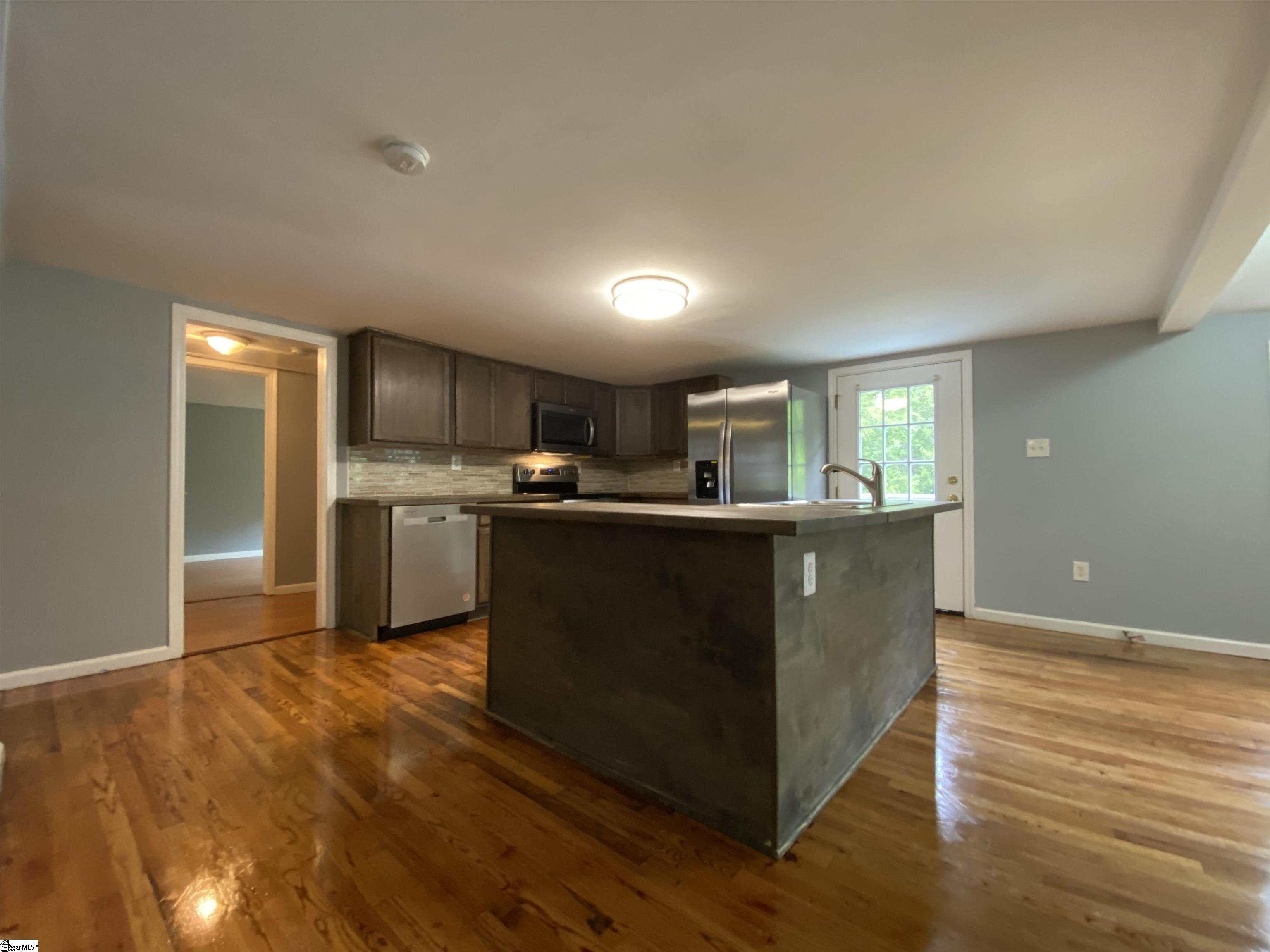 129 Christopher Street Duncan, SC 29334 - Photo 15 of 35 Gallery Image 15