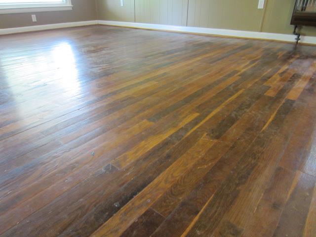 155 Buzzard Cave Road Waverly, TN 37185 - Photo 14 of 17 Hardwood Floors