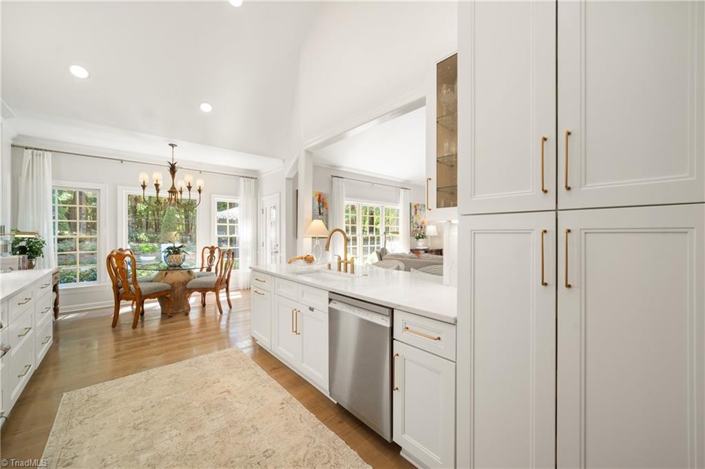 127 Wellesborough Road Winston-Salem, NC 27104 - Photo 30 of 50 Breakfast