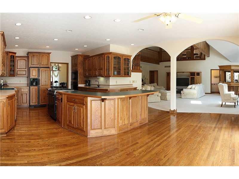 12183 Bridgewater Road Indianapolis, IN 46256 - Photo 3 of 24 Gallery Image 3
