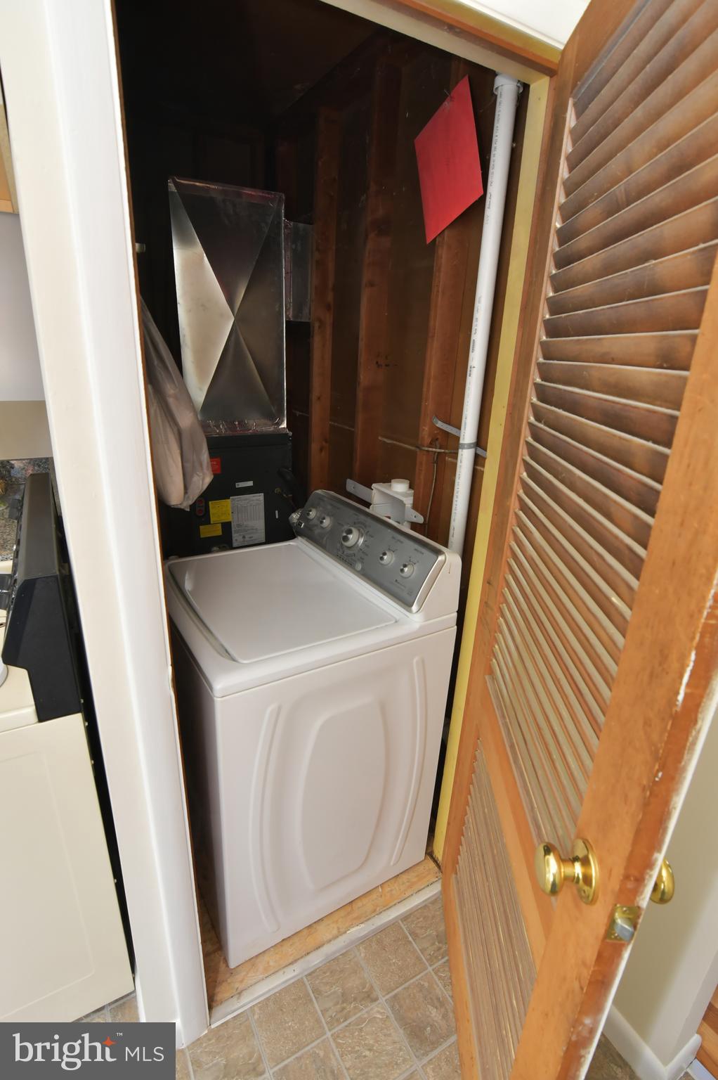 721 Locke's Mill Road Berryville, VA 22611 - Photo 19 of 46 Washer in utility room off kitchen