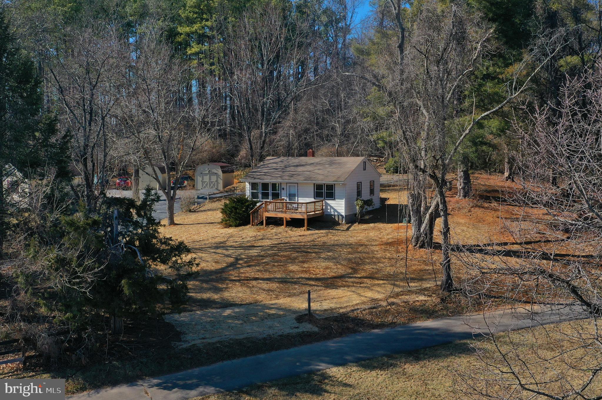721 Locke's Mill Road Berryville, VA 22611 - Photo 3 of 46 House and lot