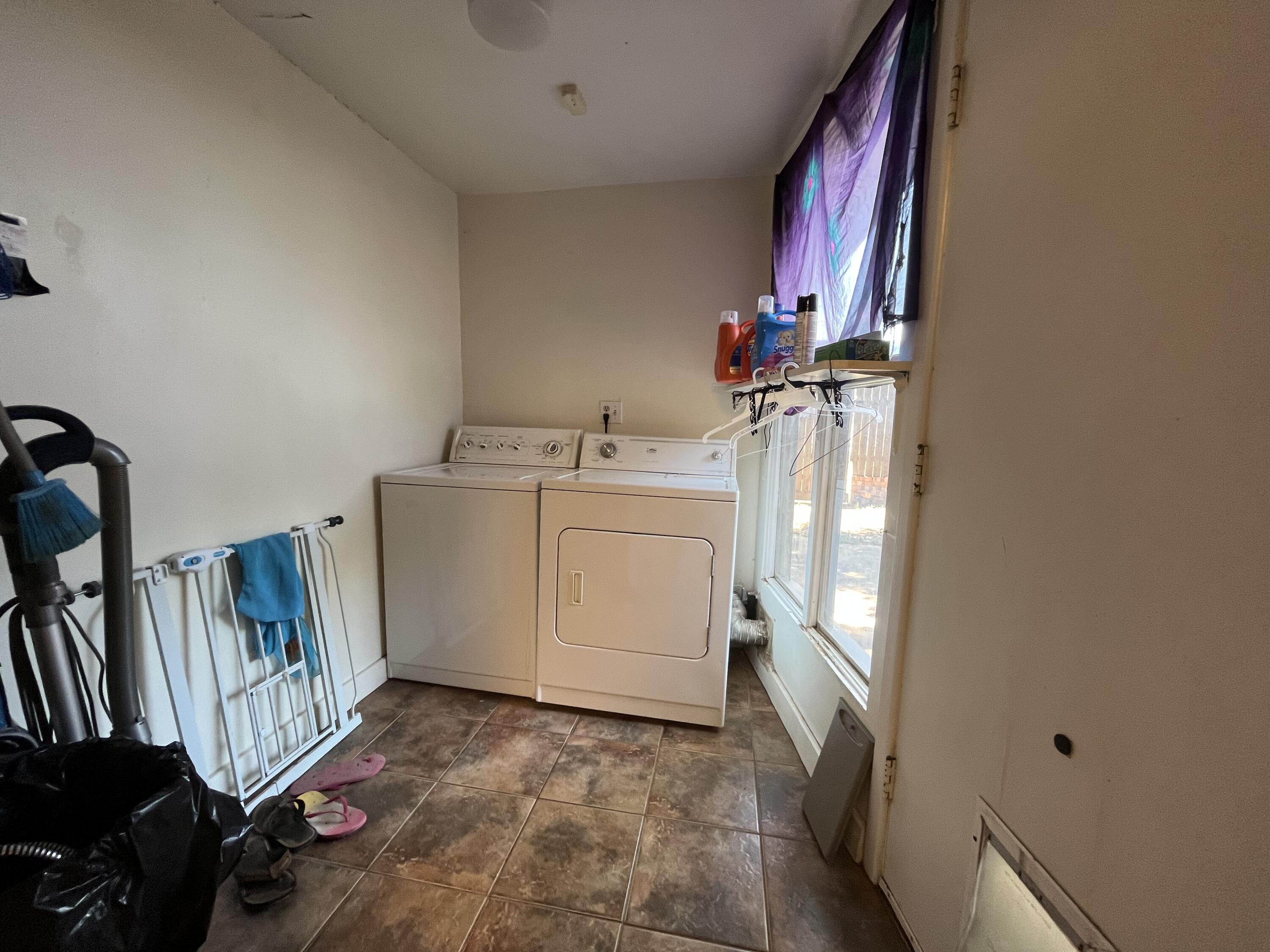 2417 33rd Street, Unit D Lubbock, TX 79411 - Photo 1 of 4 2