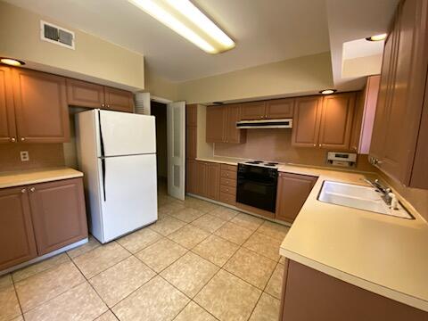 2417 33rd Street, Unit D Lubbock, TX 79411 - Photo 3 of 4 5