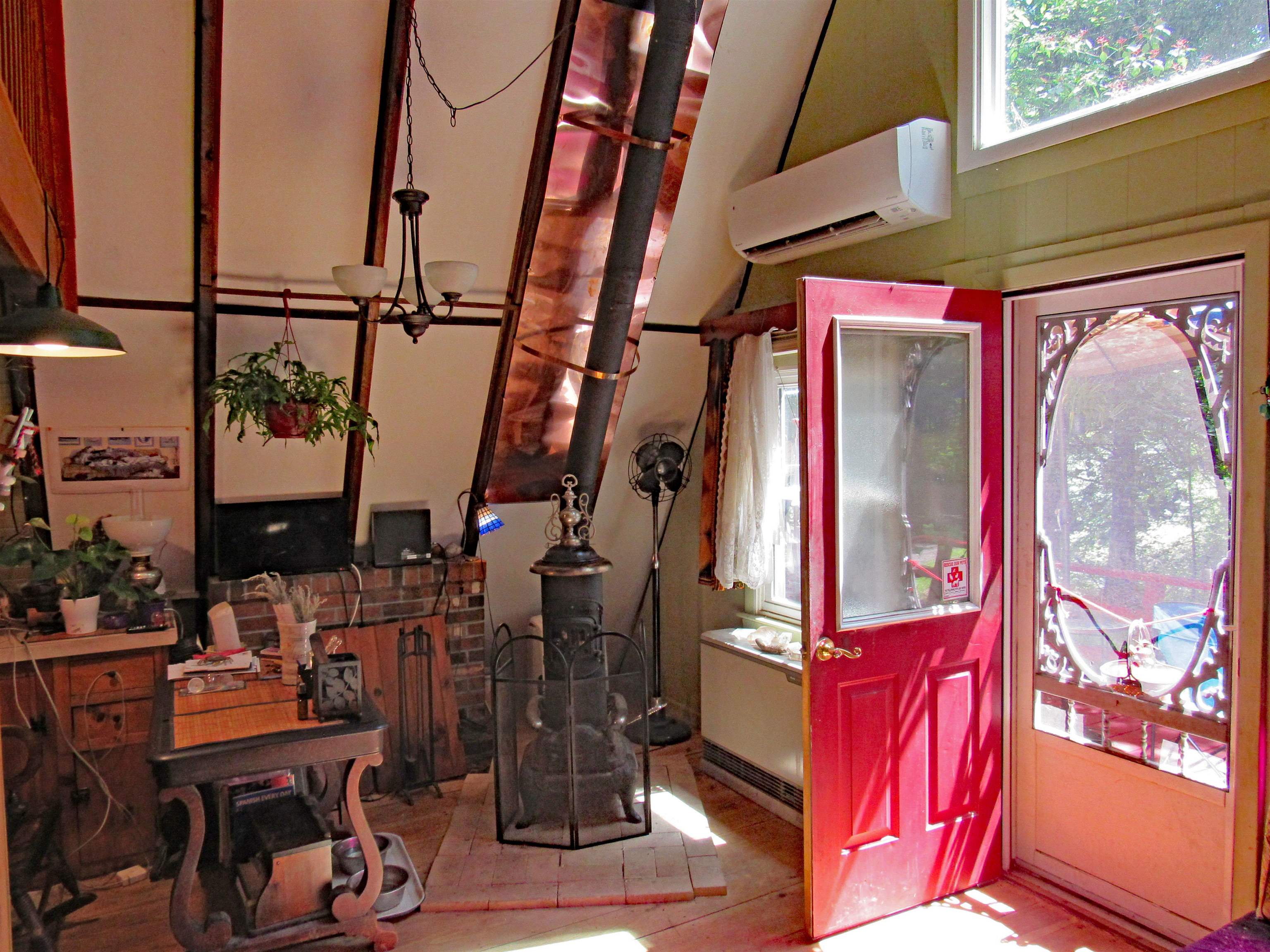 44 Mountain View Road Putney, VT 05346 - Photo 12 of 16