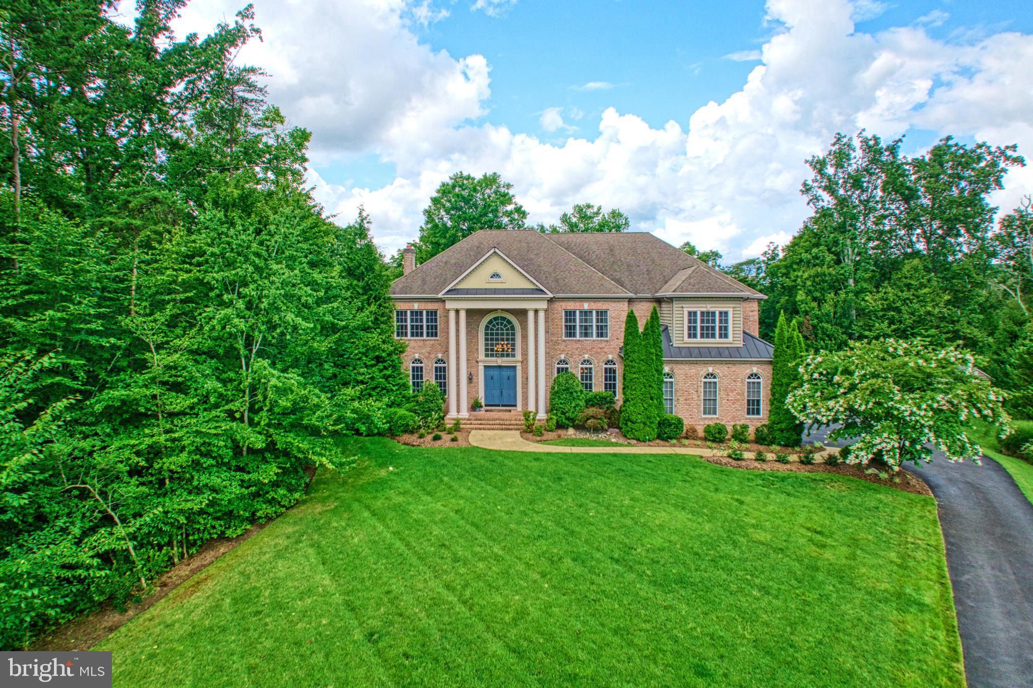 Welcome to 511 Broad Stream Lane!