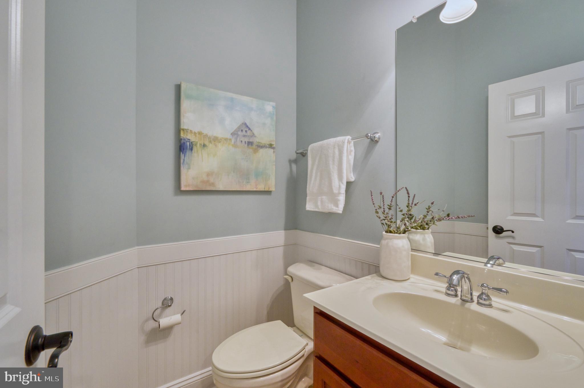511 Broad Stream Lane Riva, MD 21140 - Photo 29 of 92 Main level half bath 2