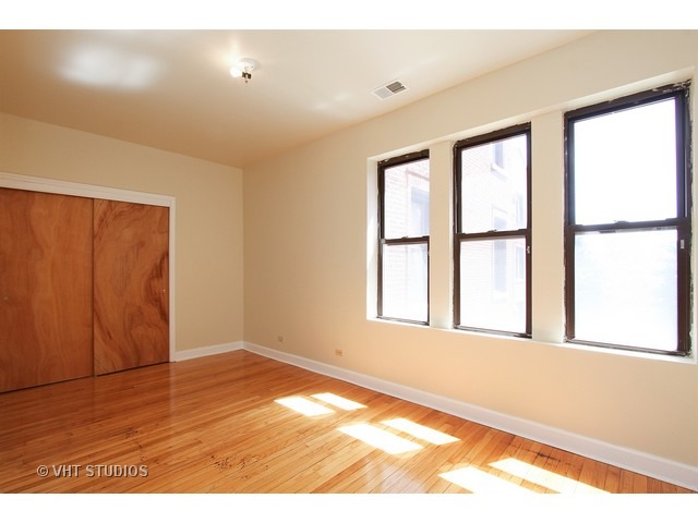 1942 East 74th Street, Unit 2B Chicago, IL 60649 - Photo 7 of 10