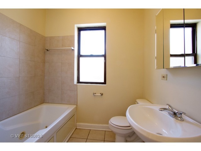 1942 East 74th Street, Unit 2B Chicago, IL 60649 - Photo 10 of 10