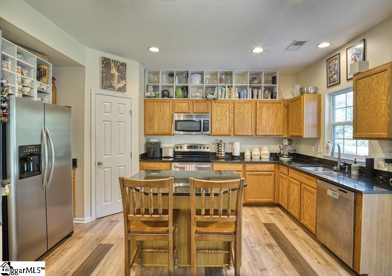 9 Ridgeleigh Way Simpsonville, SC 29681 - Photo 8 of 22 Gallery Image 8