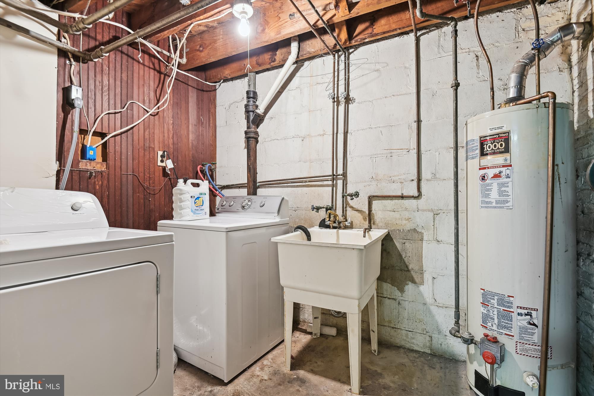 1322 Crofton Road Baltimore, MD 21239 - Photo 28 of 31 Laundry/ Storage