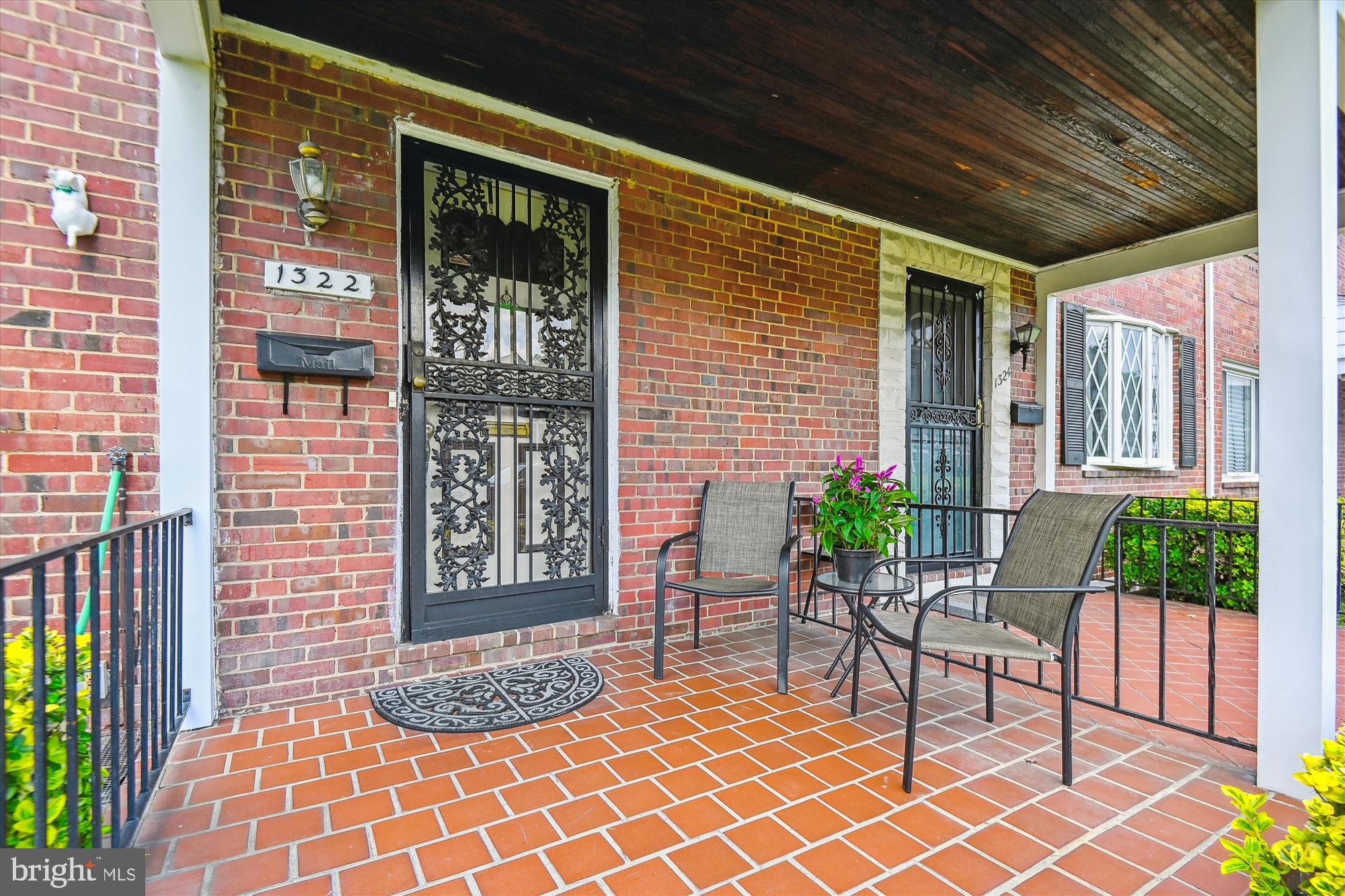 1322 Crofton Road Baltimore, MD 21239 - Photo 4 of 31 Porch